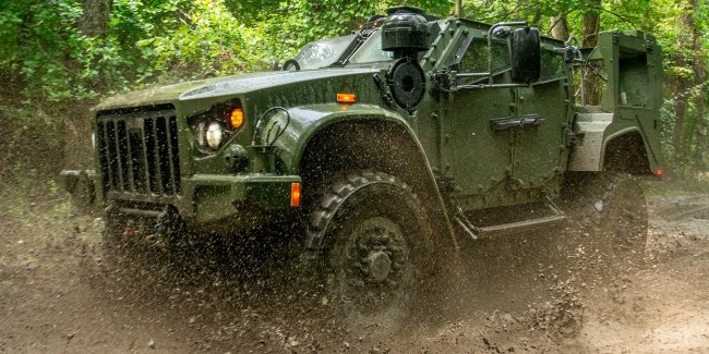 AM General    Humvee  JLTV
