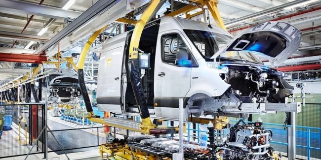 Mercedes-Benz      ͳ  