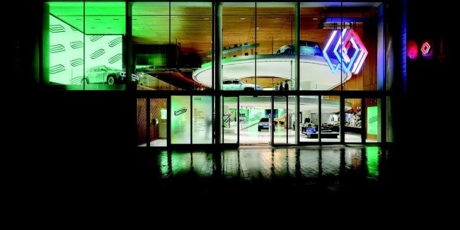 Le Defile Renault the carwalk:     ,   