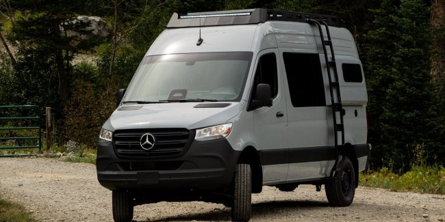 �������� Rock Solid Vans �������� �������� ������ �� ��� Mercedes-Benz Sprinter