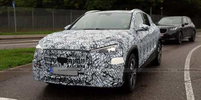 Mercedes-Benz      GLA