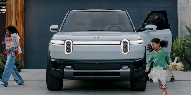 Rivian     R2  