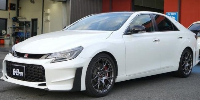 г����� Toyota Mark X GRMN ��������� �� ������