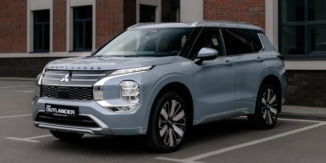  :  Mitsubishi Outlander     Yamaha