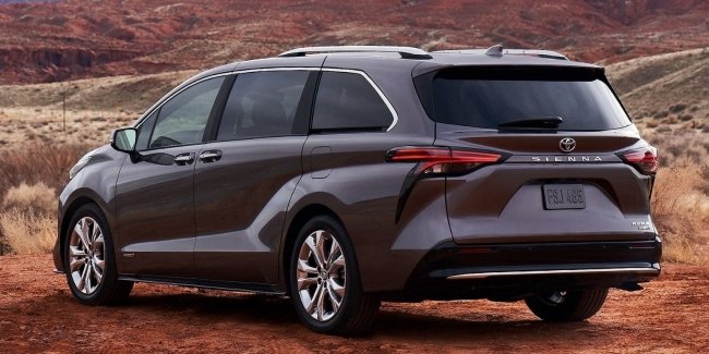  Toyota Sienna Hybrid 2025  