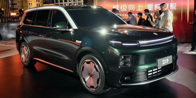 Stellantis    Leapmotor D19