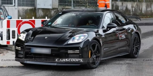     Porsche Panamera
