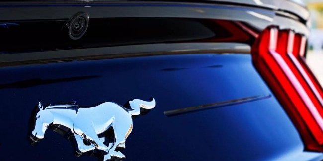 Ford ������� ����� 1,5 ��� ��������� � ���