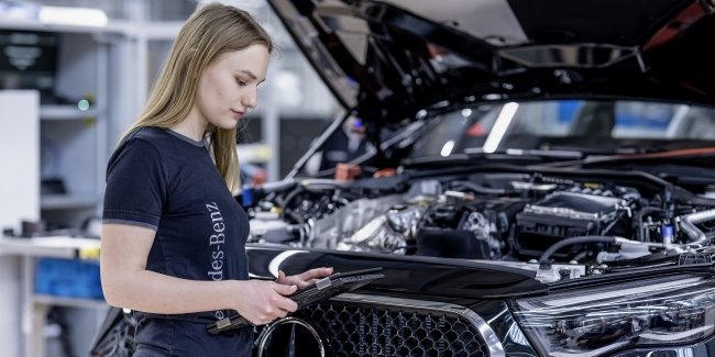 �������� Mercedes-Benz ����� �� 70 ������� ����� ������� �� ������������ �� ������ ���