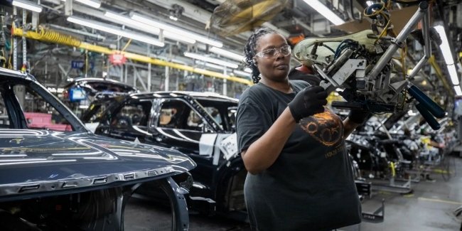 Ford ������� 370 �������� ������ � ����