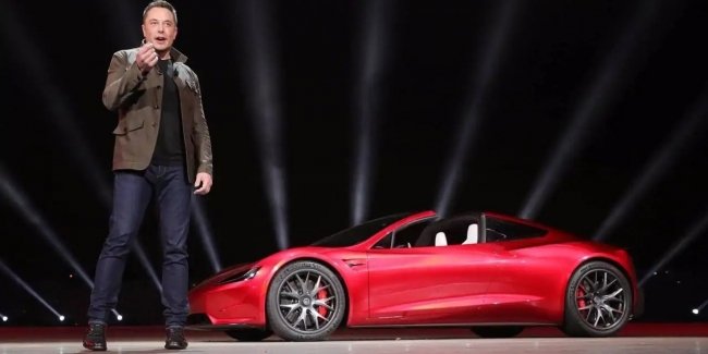 ��� ������� � OpenAI ������������ Tesla Roadster, � ����� �� ���� ��������� �����