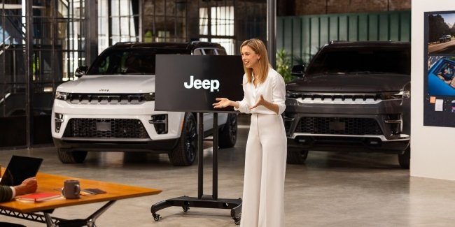 ������������ Jeep Grand Wagoneer ������� �� 2026 ���������� ����