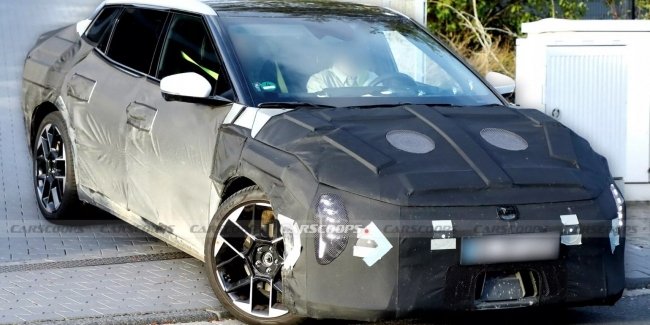 ����������� KIA EV4 GT �������� �� ����������� ����