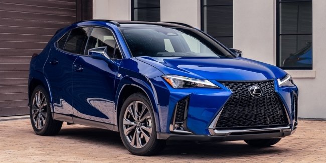 �������� Lexus ������� �������� UX