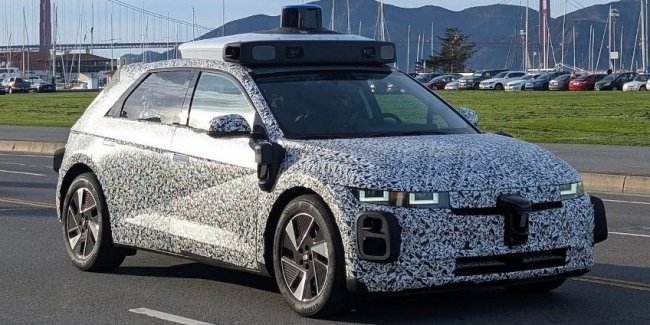 Hyundai  Waymo     IONIQ 5