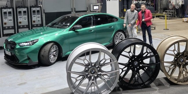 BMW � Mercedes-Benz ��������� �� �������� ����� � ������������� ��������