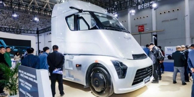 �������� Hybot H49 ���� ������ ���������� ���� � ����