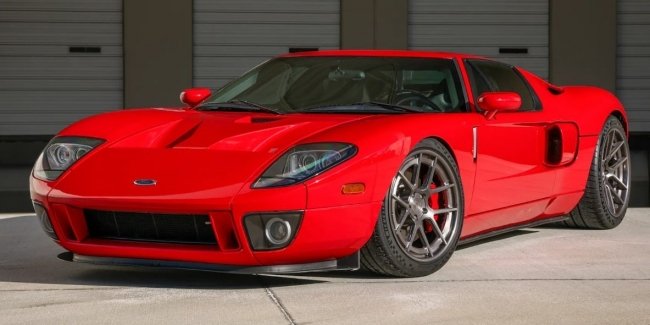 �� ������� ��������� ���������� Ford GT ������� ���� ��������