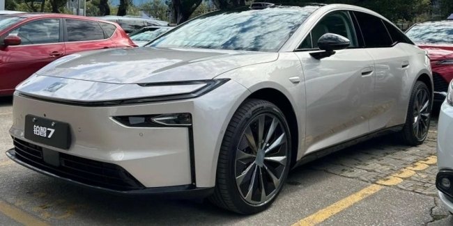 Toyota bZ7       Huawei DriveONE