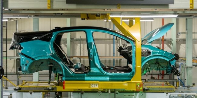 Nissan �������� ����������� ������������ ��������� Leaf � ��������