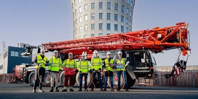 ���������� ������ �������� ���� Liebherr � ���������� ���������