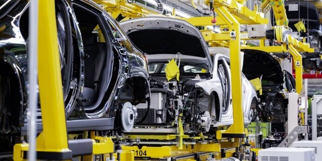 Mercedes-Benz �������� ����� 150 �������� ������ ��� �� ��������� � ��������