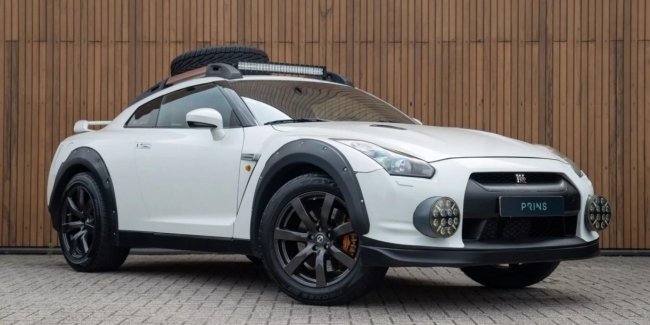 ������ ���������� Nissan GT-R � ���� ������������ �����