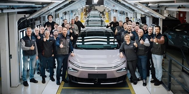 Xpeng ���� P7+ �� ������������� ������