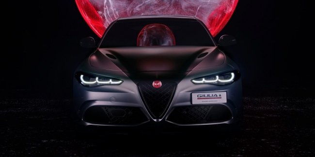 Alfa Romeo ����������� �������� Giulia Luna Rossa