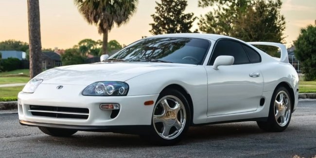 ����� Toyota 90-� ���� � ������� �� 242 000 ������