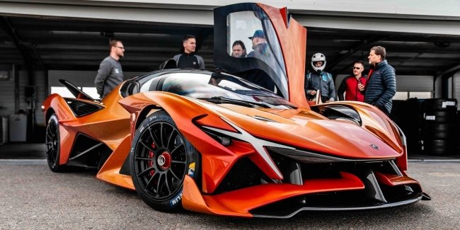 � ͳ������� �������� ���������� �������� �� ������� Ferrari