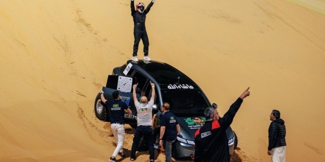 ������������ Zeekr 7X ������� ����� ���� ����