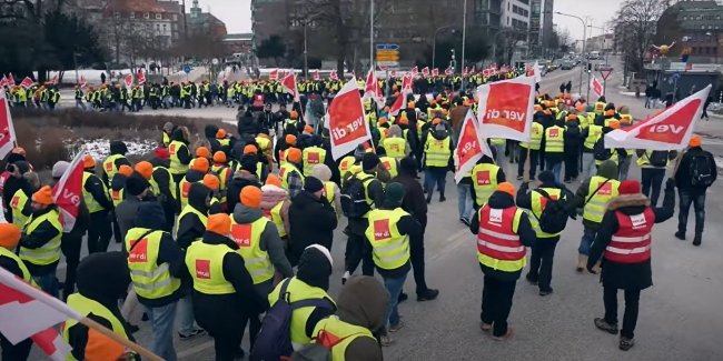 � ͳ������� �������� � ������ �� ������ �� ��������