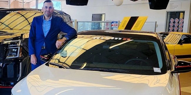 Nissan Sentra ������� ����� � ���� NISMO