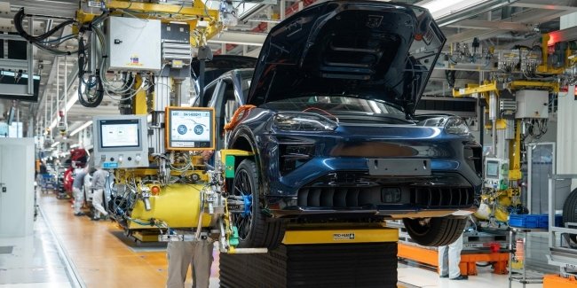 Porsche ��������� ����������� Cayenne Electri