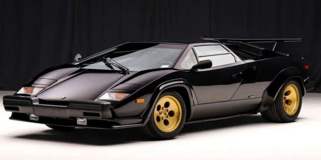 �������� �������� Lamborghini Countach � ������ �����