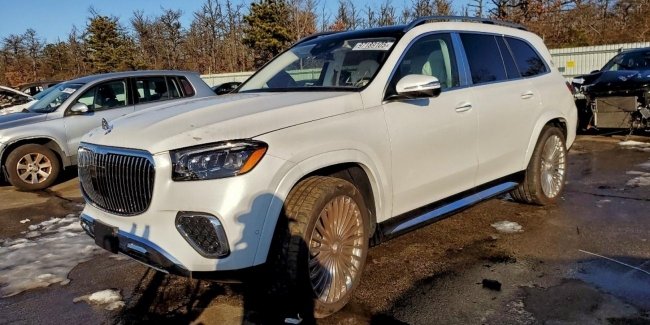 Mercedes-Maybach GLS ��� ���������� ��������� �� ������� � ���