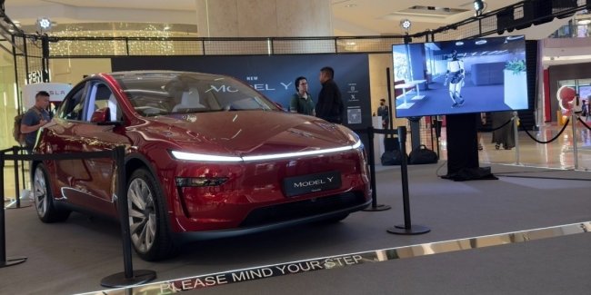 Tesla �������� �������� �� ������������� �����