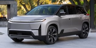 ����� Toyota Highlander 2027 ���� �������������