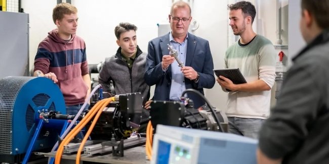 � ͳ������� ����������� ����������� � 1000-�������� ������������