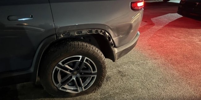 Rivian R1S ������ ������� ������� ���� ����� ���
