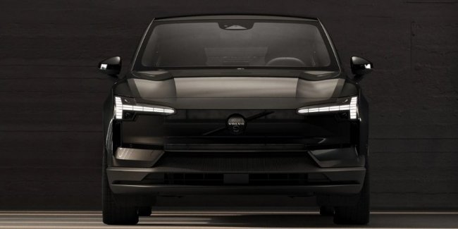 Volvo EX30 ������� ���� ����� Black Edition