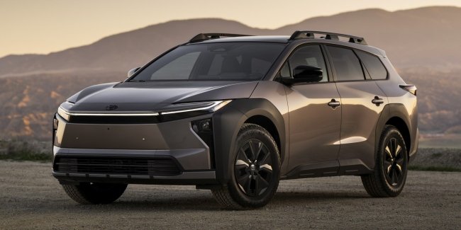 Toyota ���� ����� ���� �� ����� bZ Woodland ������ � ���