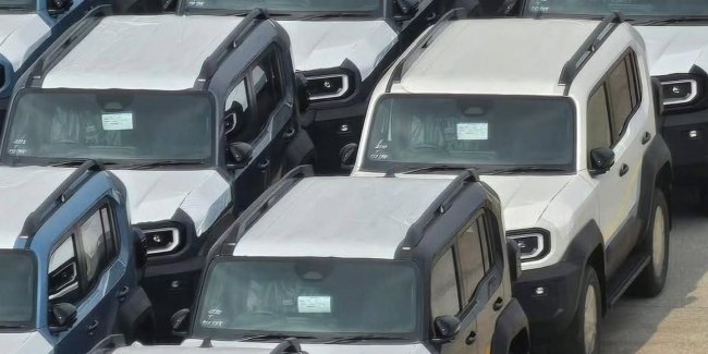 ����� Toyota Land Cruiser FJ �������� �� ��� �������� ������������ � ������