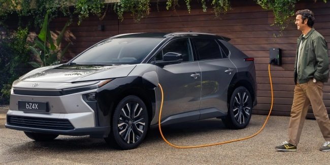 Toyota �� Stellantis ����� �� ����������� Tesla �� ������