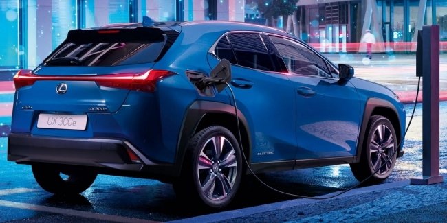 Lexus UX 300e ������� ������� �� �����������
