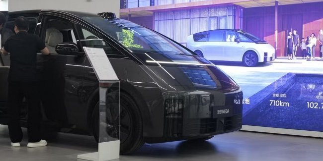 Li Auto ����� ��������� ��������� ������