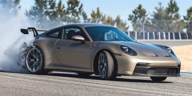 �������� � ������� ��������, �� Porsche ������� ���� �������� 911 GT3, �� ������