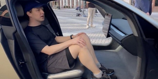 ����� Tesla Cybercab ������ ���� ���������