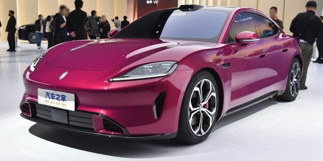 ������������ SAIC Z7 ������ ��������� � ����